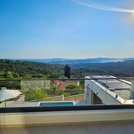 Villa Ciovo Hills - Mit Pool & Meerblick Trogir